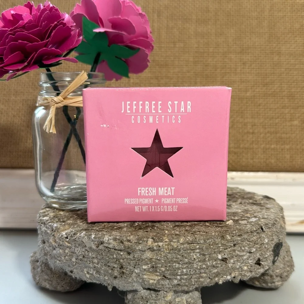 Jeffrey Star Cosmetics Artistry Singles Pressed Pigment Eye Shadow in Fresh Meat